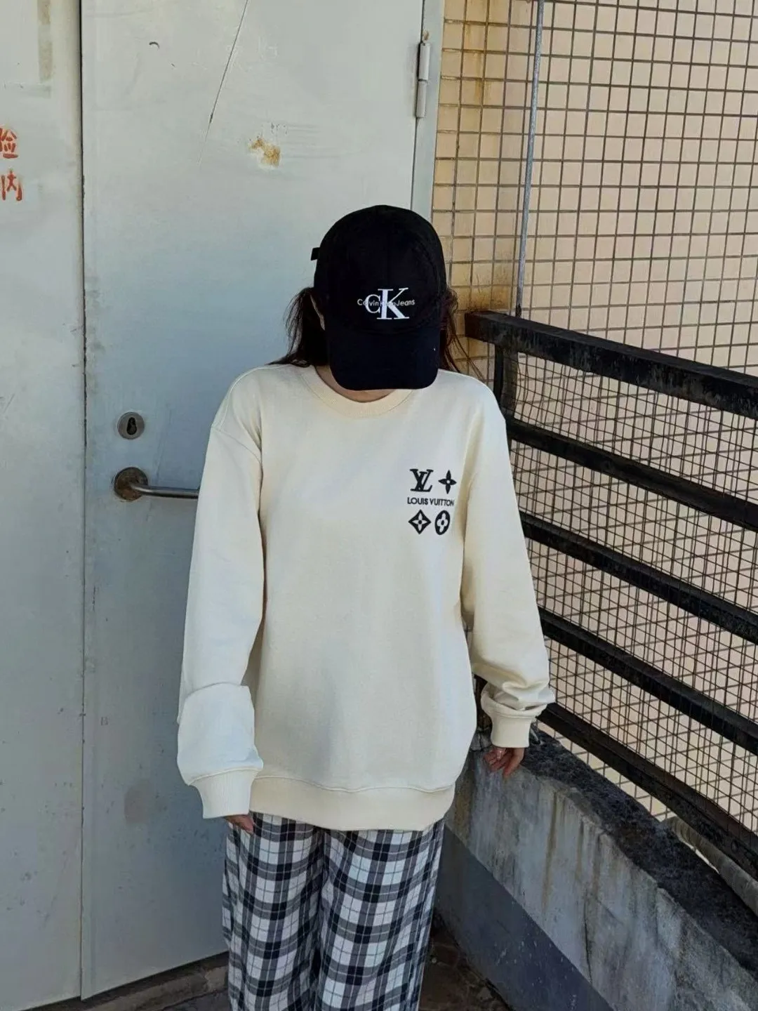 Louis Vuitton/Louis Vuitton 25Fw chest four-flower embroidery crew neck sweatshirt